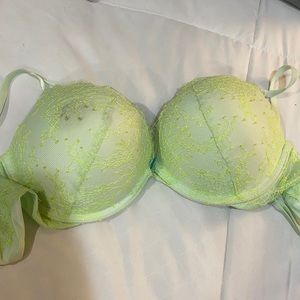 Victoria’s Secret Push Up Bra